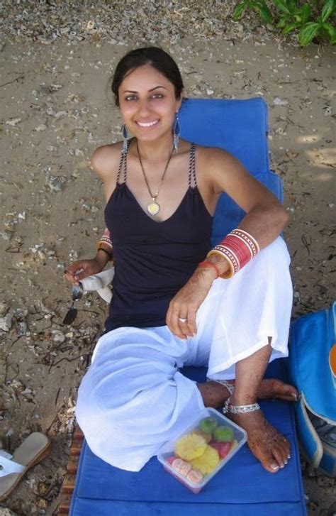 1 year ago submitted by: Indian Beautiful Mallu Tamil Housewife Photos | Housewife ...