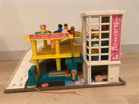 It is used, shows some wear, but in very good condition overall for a toy that may me 45+ years old. Retro Fisher Price garage och bilar 70-tal (368537030) ᐈ ...