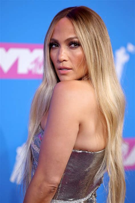 We love sara underwood so much! jennifer lopez attends 2018 mtv video music awards (mtv ...