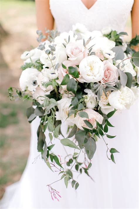 We did not find results for: blush and cream blooms trailing fresh greenery in 2020 ...