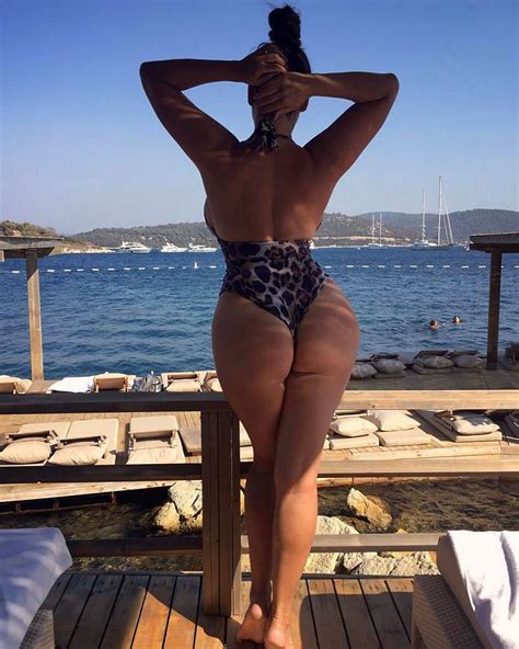 If you post nude, leeked or fappaning pictures of kelly you will be banned.no warnings! Kelly Brook Nude & Sexy Pics - Scandal Planet