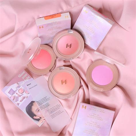 Buy the best korean skincare and makeup products curated at glambow.com. 16 indie Korean beauty brands you may not know of, but are ...