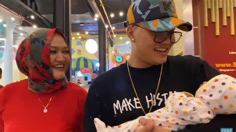 Dari situ sule dan lina serta tedy dan ica saling kenal dan berteman. Rizky Febian Gendong Bayi Lina hingga Dendangkan Lagu ...