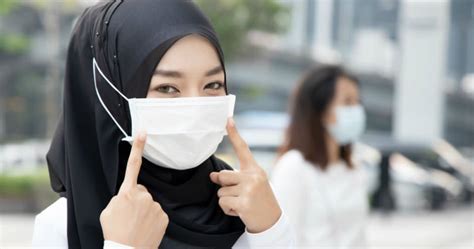 Foto jeon jungkook pakai masker. Mulai Sekarang Pakai Masker Kainmu Jika Keluar Rumah