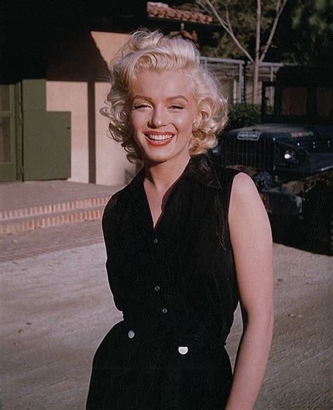 Tons of awesome weirdcore wallpapers to download for free. Marilyn Monroe photographed by Harold Lloyd in 1953 ...