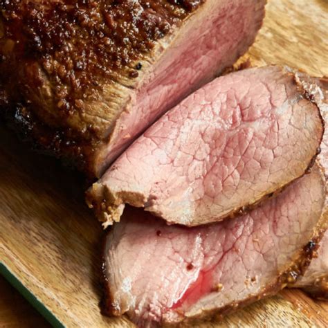 Rub tenderloin with salt and pepper; Beef Tenderloin With Mustard Horseradish Sauce : Thinly ...