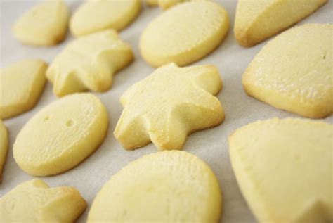 Scottish shortbread cookies are melt in your mouth good! Scottish Christmas Cookies / Personal Blog Award Winning ...