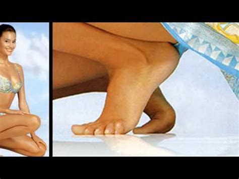 Female beautiful bare feet with fresh blue creative pedicure on green grass outdoor in summer, close up, selective focus. Hollywood Women & Kate Moss Showing Off Their Feet - YouTube