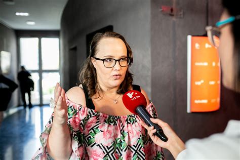 Köllő babett dupla ruhát vett fel sztárbanra. Majka és Curtis összefutott a TV2 rendezvényén - képek
