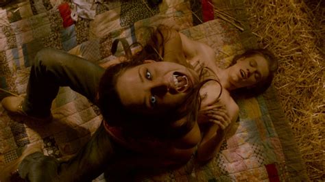 Vuoi to streaming wolves (2014) film ad alta definizione ? Photo de Lucas Till - Wolves : Photo Lucas Till, Merritt Patterson - AlloCiné