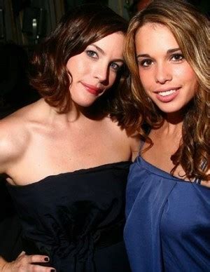 Liv tyler is an american actress, producer, and model. Chelsea Tyler, photos de la fille et soeur de Liv Tyler ...