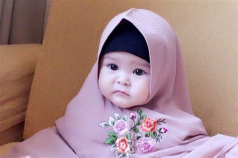 Nama wanita shufi adilah : Daftar 6 Nama Anak Perempuan Islami -tipscantika.com