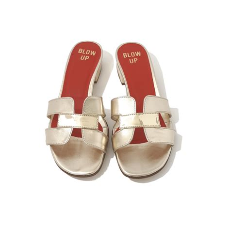 Petit talon de 2 cm. MULES Dorées Petit talon Semelle Rouge - LE 133 CANNES