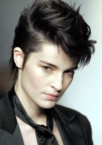 The androgynous hairstyles for consistently is a polish of twists, a reasonable geometry of the lines and simple carelessness, giving the picture of a lively coquetry. Hair Color Corner: Androgynous Beauty