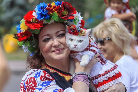 Це особливе свято для кожного українця. Фото портрет, люди, папарацци, жанровые снимки