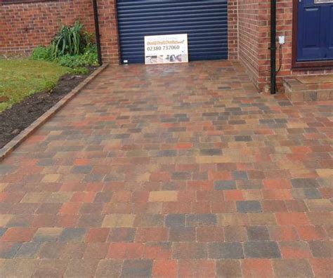 Lay your artificial grass direct lawn yourself and you can save yourself some money. Marshalls Block Paving | Driveway Block Paving | Scottbeck