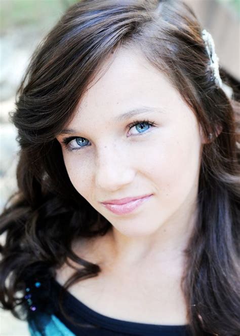 Beautiful sixteen year old teen girl on cellphone. Pin by Ali Hylton on Adolescent Females | Girl with brown ...