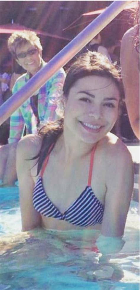 Prior to playing the lead on icarly, miranda cosgrove was already appearing in films and. nate d on Twitter: "Sweet Miranda Cosgrove lovely in a pool. #MirandaCosgrove #Crowded https://t ...