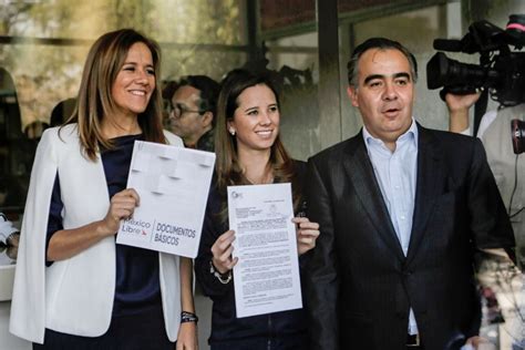 Margarita zavala, la ex primera dama que quiso ser presidenta y fundar su propio partido, será candidata del pan a la cámara de diputados. Margarita Zavala solicita registro de 'México Libre' como ...