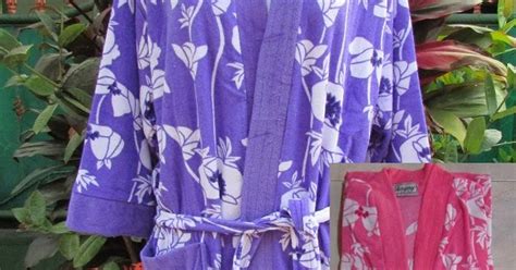 Model yang variatif elegan dan bahan yang lembut sangat cocok. Rainy Collections: Handuk Kimono Motif Buah Naga HKM-011