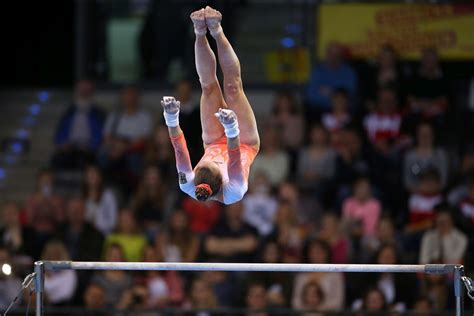 'the dauser' involves a giant swing backward with makuts to upper arm hang. EnBW DTB-Pokal: Tabea Alt turnt in London an die Spitze