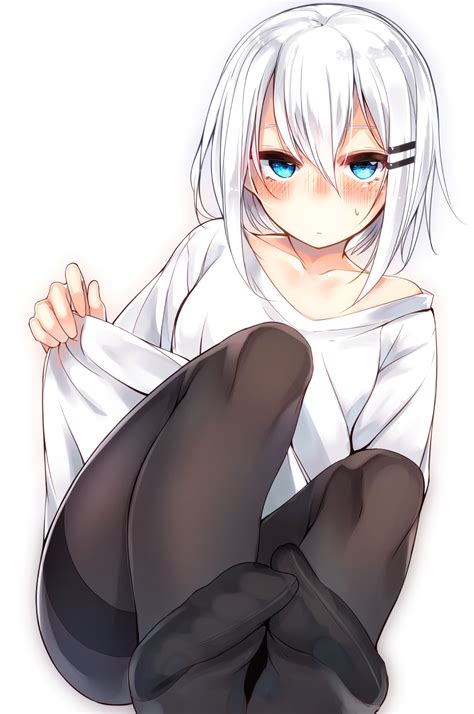 Did your teen girl decide to chop her tresses short and is looking for ways to style her short hair? Wallpaper : anime girls, short hair, white hair, aqua eyes ...