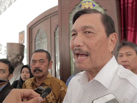 Sebelum resmi menjadi 'penjaga presiden' jokowi, maruli adalah kepala staf komando daerah militer (kasdam). Luhut Kesal Jika Ada yang Merendahkan Jokowi | Tagar