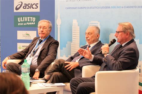 E' quanto afferma pietro benassi, consigliere diplomatico del presidente del consiglio, secondo il quale in questo contesto l'italia deve continuare una politica estera per lei inevitabile, che mira a una soluzione politica. Dieta Mediterranea e Sport al centro di un convegno a Casa ...