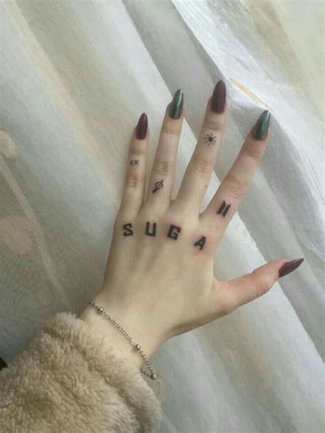 Check spelling or type a new query. ¿Eres una 'army'? Entonces estos tatuajes para mujer ...