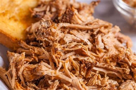 Add the pork and brown on all sides; Pulled Pork Side Dishes Ideas - This pulled pork is such an effortless dinner. - Kaesu Wallpaper