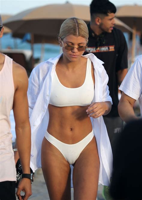 See through clothes on asians /r/seethruasians/. Sofia Richie cameltoe en bikini blanco | ByteSexy