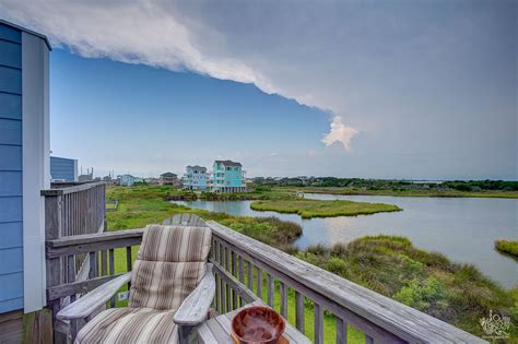 Whether you're looking for a secluded soundside condo or a luxury oceanfront condo, our wide inventory of outer banks condo rentals allow you to. Water's Edge (Unit #13) #692 | Beach view house, Outer ...