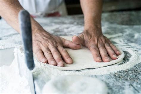 Pomodoro, mozzarella e peperoni grigliati. Trianon fa tris e apre anche a Sorrento - MangiaeBevi