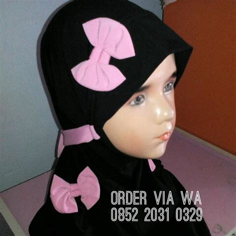 Katun jilbab adem dibentuk pink hijab terracotta salem mudah scarf kik. Jilbab instan anak kain jersey dingin warna hitam dengan ...