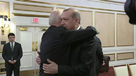 Istanbul—president biden met with turkey's president recep tayyip erdogan for the first time there is no problem with the u.s. Biden dört yıl önce Erdoğan'a böyle sarılmış - Son dakika ...