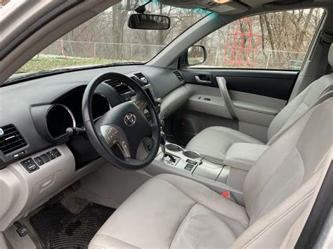 Edmunds has 106 pictures of the 2009 highlander in our 2009 toyota highlander photo gallery. 2009 Toyota Highlander - Interior Pictures - CarGurus