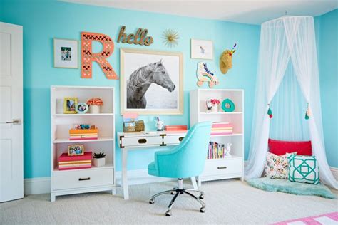 Perfect for a teen girl. Horse Inspired Girl's Room - Equestrian In Training | Kids ...