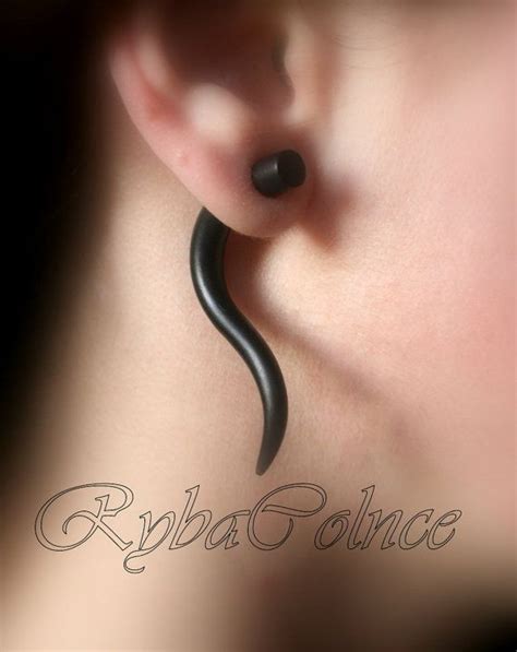 I love the look of septum piercings, but i'm too nervous to get one! Fake ear gauge / Faux gauge/Gauge earrings / fake piercing | Diy clay earrings, Handmade wire ...