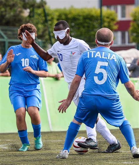 Nous vous faisons aussi bénéficier des services additionnels comme des facilités de paiement ou un véhicule de prêt. Football : Ivan, 24 ans et star du cécifoot - Le Parisien