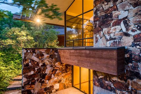 According to barry estates, the hilltop house was designed by guy dreier, who is the son of noted swiss architect, eduard dreier. Swinging '70s home with soaring spaces asks $1.4M - Curbed