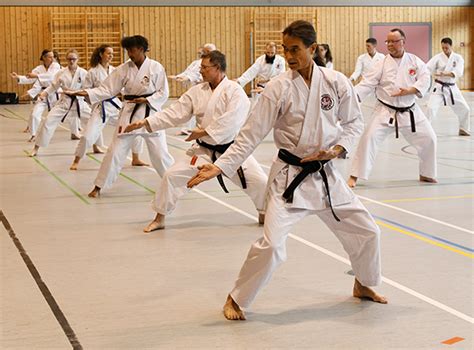 Some other shotokan groups still include the kata. Coole Techniken | Karate Selztal