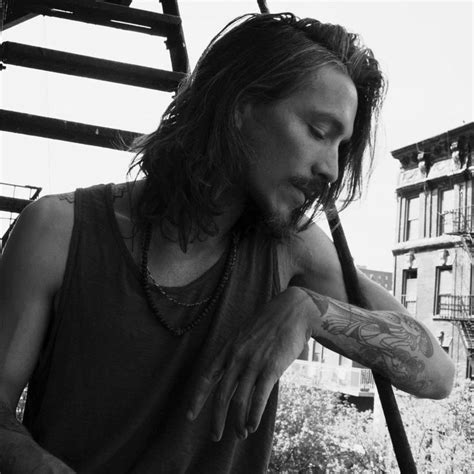 Brandon charles boyd (born february 15, 1976) is the lead vocalist and percussionist of the alternative rock band incubus. #BrandonBoyd #Incubus | Brandon boyd, Incubus, Brandon