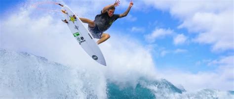 Lockdown surf film festival presents: Visión del controvertido y gran surfer Albee Layer - SUFER RULE