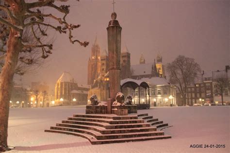 Kijk dan op de sneeuwradar. Winter in Maastricht | Maastricht, Nederland, Holland