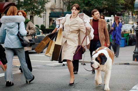 In den hauptrollen sind meryl streep und anne hathaway zu sehen. Bild von Der Teufel trägt Prada - Bild 12 auf 64 ...