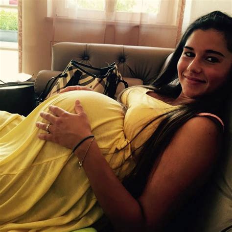 Im juni erwartet sarah engels ihr. Sarah Engels: Pietro Lombardi postet Babybauch-Bild | InTouch
