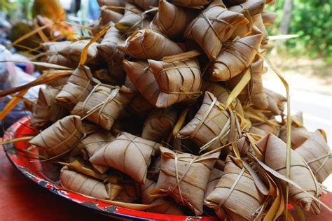 Manjakan Lidah Anda dengan 13 Makanan Khas Lombok Ini ...