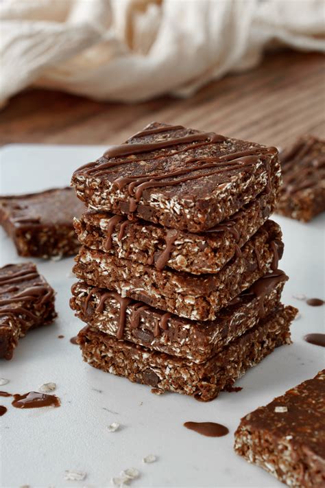 Love the chocolate bits in it. Healthy Chocolate Oat Bars - Plenty Sweet - Only 6 ...