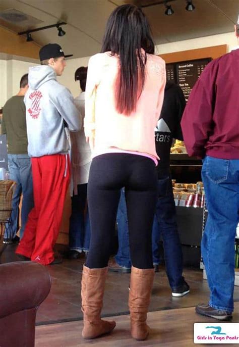 If a person is posing for and/or aware that a picture is being taken, then it that is the essence of the creepshot, that is what makes a true creepshot worth the effort and that is. Creep Shot: In Line At Starbucks - GirlsInYogaPants.com
