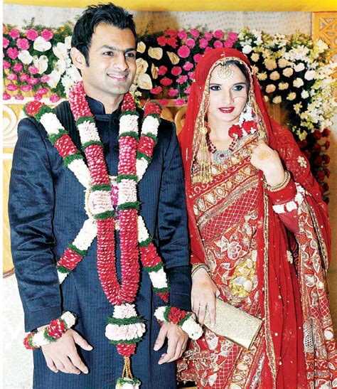 Anam mirza, sania mirza's younger sister, got hitched to hyderabadi businessman akbar rasheed in hyderabad. Shoaib Malik And Sania Mirza Wedding Dressing | FASHIONGURU99